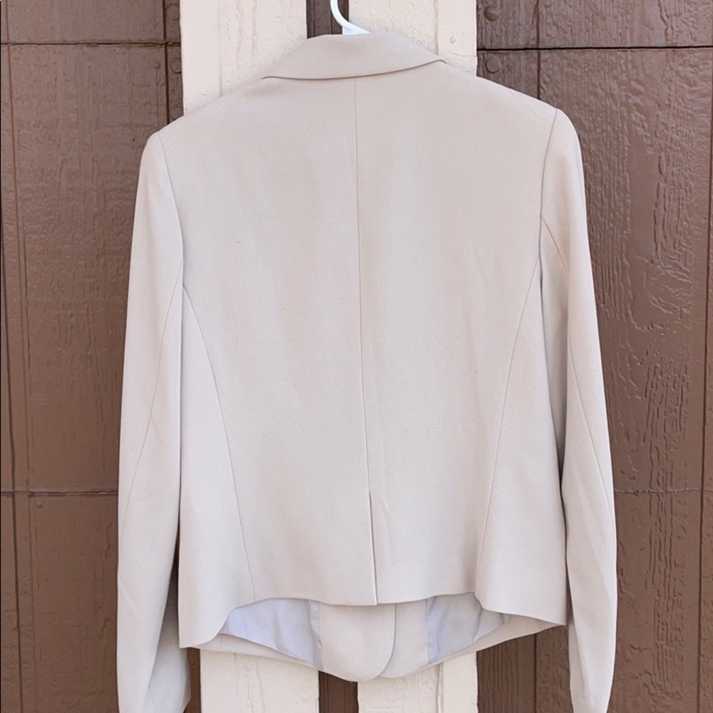 Gap Blazer with Detail on the Shoulders - Picture 4 of 5